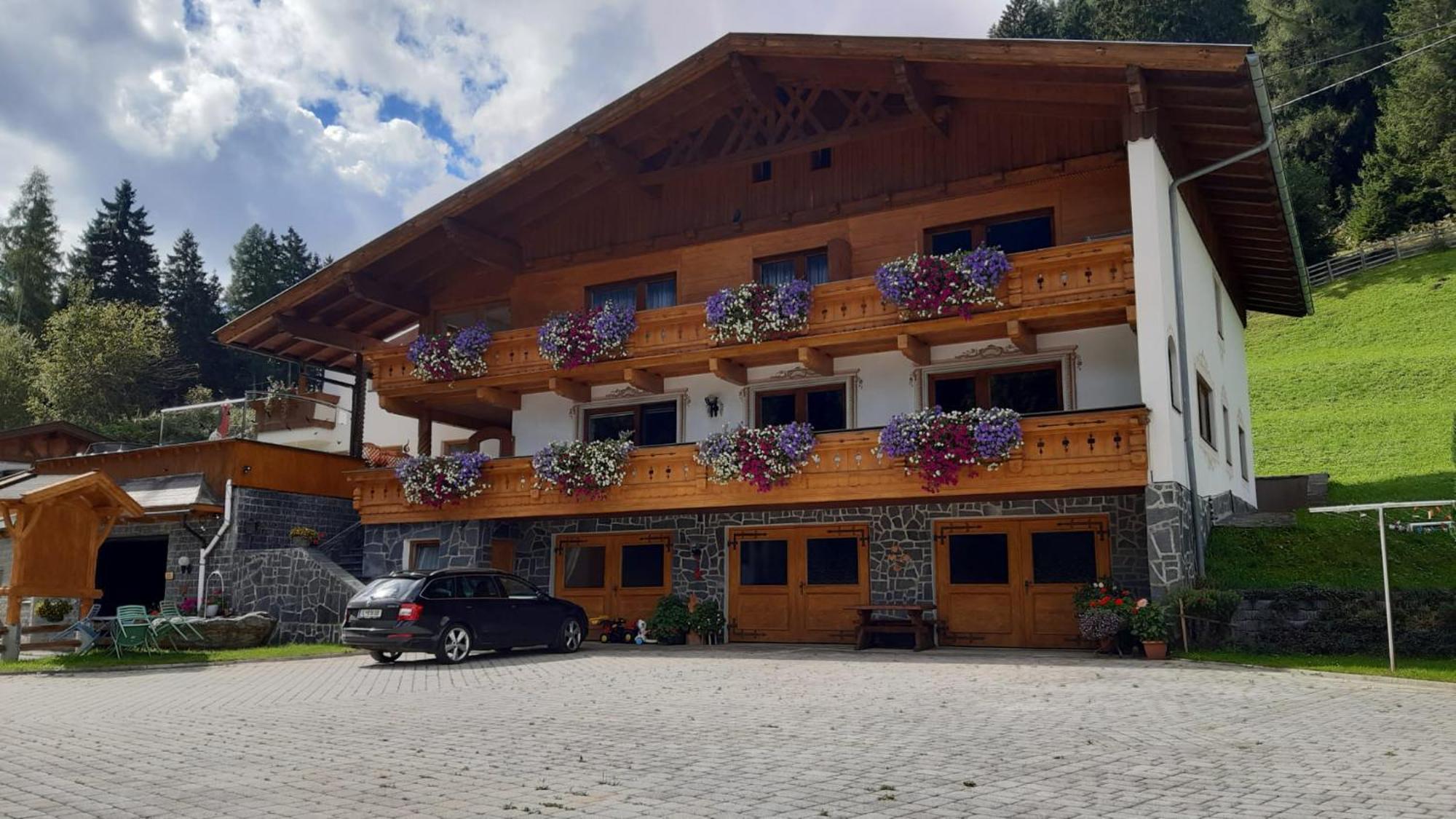 Landhaus Maria Neustift im Stubaital Exterior foto